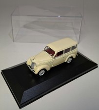 Renault Juvaquatre 1949 1/43 Universal Hobbies Boite Vitrine