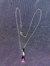 chaine et pendentif or blanc rubis