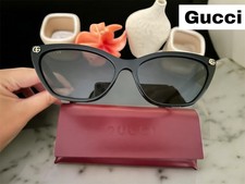 Paire de Lunettes de soleil