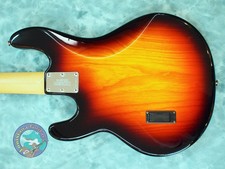 Guitare basse Music Man