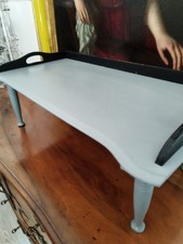 Plateau de lit - Plateau en bois pour le petit déjeuner noir et gris avec pieds 