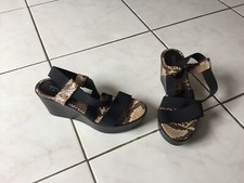 Compensées sandales TEXTO pointure 38 noir cuir serpent très quasi neuves  89€