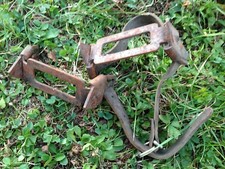 anciens crampons fer