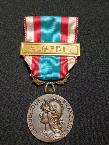 Médaille - l7/09/25, (ref28346)