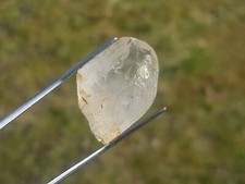 Topaze brute Birmanie 57,80ct