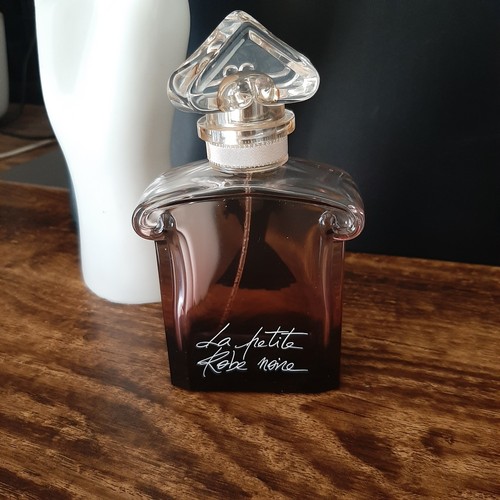 Flacon petite robe noîre - flacon,