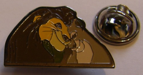 Pins the lion - pins, king