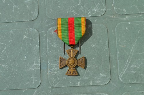 Croix guerre combattant - de,