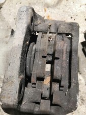 Etrier avant gauche (freinage)