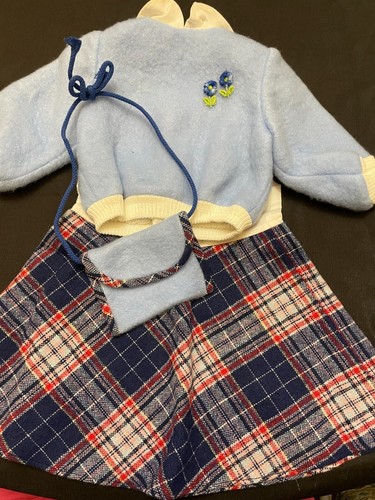 Vêtements anciens poupée - de,