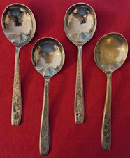 4 cuillères à potage en métal argenté (29)