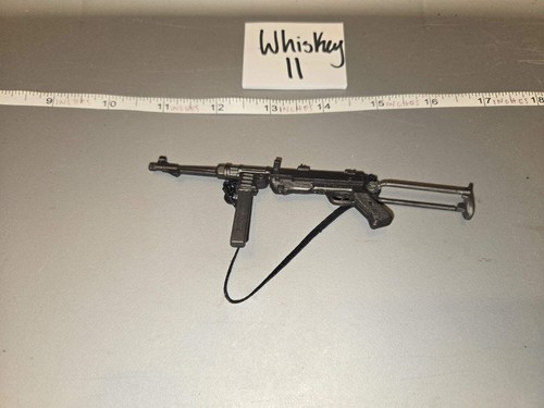 Scale wwii german - 1/6, mp40