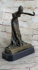 Signée J.R Colinet Bronze