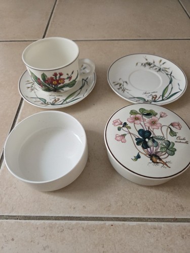 Lot tasses sous - 2, sous-tasses
