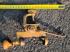 Ancienne sertisseuse