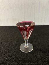 Verre à liqueur rouge overlay