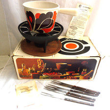 LE CREUSET SERVICE FONDUE BOURGUIGNONNE PAON  BOITE TOUT EMAIL FOURCHETTES LIVRE