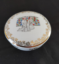 ANCIENNE BOITE PORCELAINE