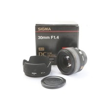 NIKON Sigma EX 1,4/30 DC HSM +