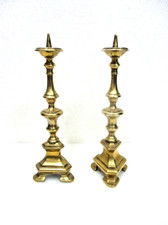 Paire de petits pique cierge