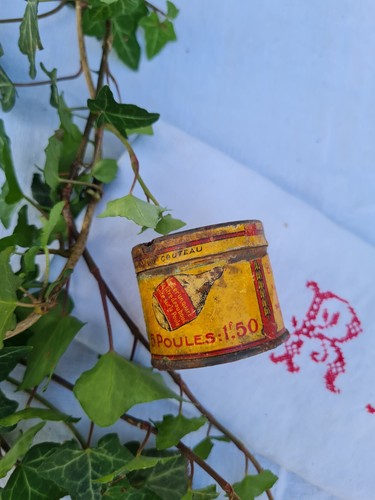 Ancienne petite boite tole - petite,