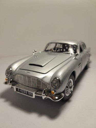 Aston martin db5 1964 james - aston,