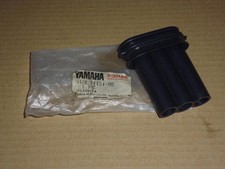 Caoutchouc Admission