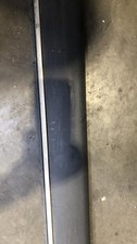 Baguette de porte avant droite