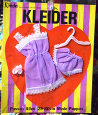 Vêtement pour poupée