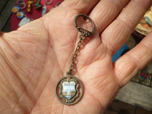 Ancien porte clé émaillé - clé,