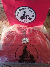 Doudoune Jott neuve avec emballage,  rembourrage plumes et duvet. Valeur 170€