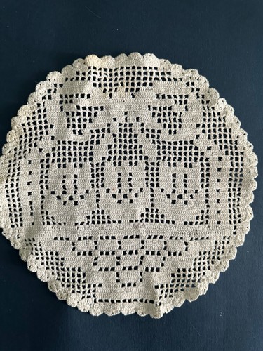 Napperon ancien rond - , crochet