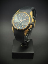 Montre Lotus homme quartz, bracelet caoutchouc, Boitier or et noir, chronographe