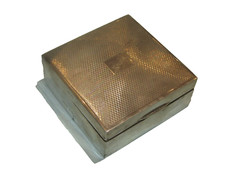 ANCIENNE BOITE A CIGARETTES ARGENT MASSIF ANGLAIS hbros 223 Gr brut à fondre ?