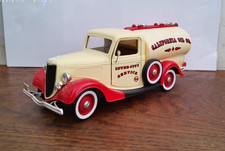 Voiture 1/18 - Solido - Ford V8 Citerne - California Oil Co.