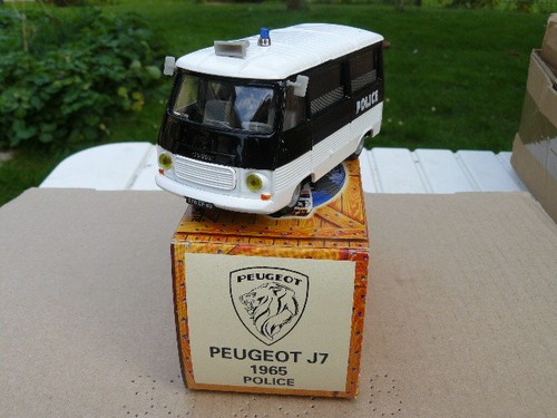 Peugeot police de 1965 - peugeot, j7