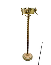 CENDRIER ANCIEN SUR PIEDS EN