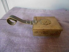 Boite Allumettes Ancienne en laiton massif avec poignée marque Peerage