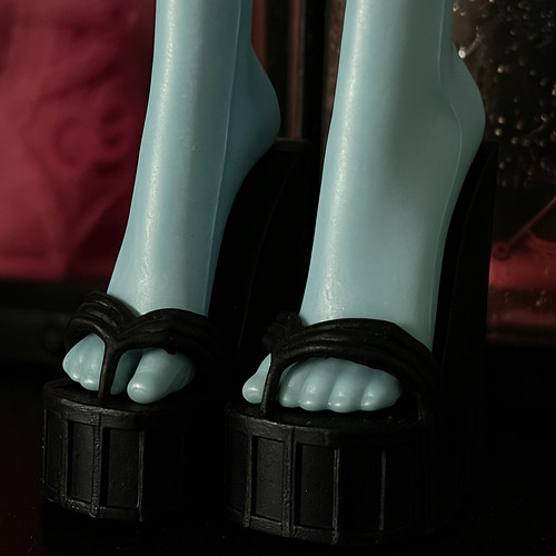 Monster high lagoona blue 1st - high,
