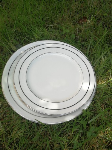 Assiettes liséré doré
