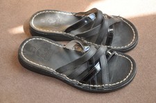 Très sandale fille ou femme T 35 marque Kickers jamais porté cuir