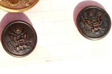 2 BOUTON UNIFORME MILITAIRE -