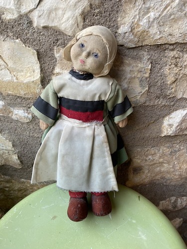 Ancienne poupée bécassine - ancienne,