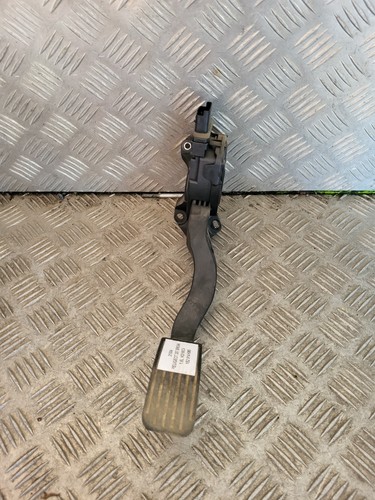 Pédale accélérateur - ,