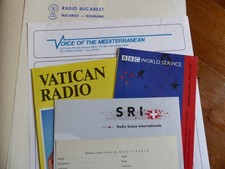 2,2 kg de documents de stations de radio d'Europe - ondes courtes - MW SW DX