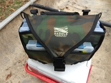 PLANO TACKLE BOXES KAYAK CANOE WADE FISHING PACK - CAMO