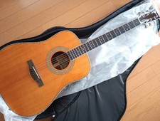 Guitare acoustique Three S