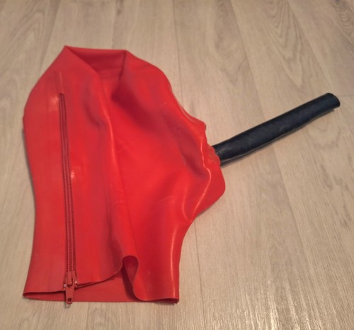 Cagoule latex avec tube - cagoule,