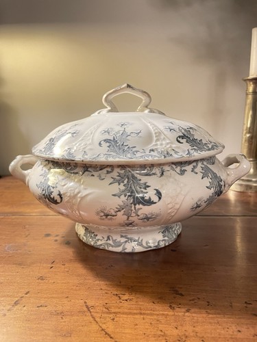 Ancienne petite soupière - ancienne,