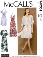 301 PATRON McCALL'S  ROBE DE